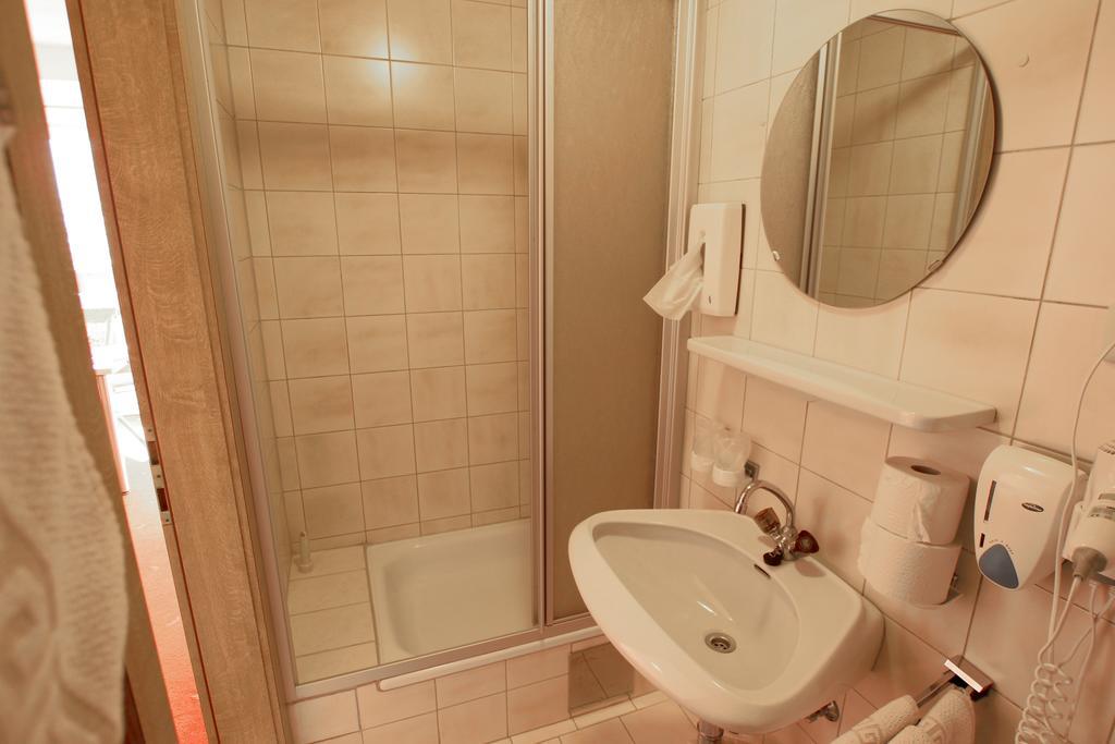 Tannenhof Hotel Ервалд Стая снимка